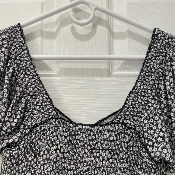 Urban Outfitters Floral Top - Picture 6 of 13